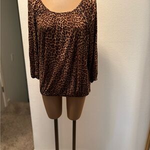 Leopard print top